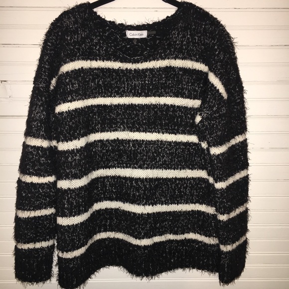 Calvin Klein Sweaters - CALVIN KLEIN SIZE SMALL SOFT STRIPED SWEATER TOP.